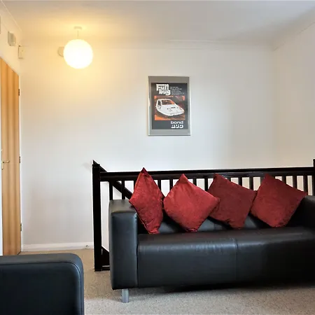 The Worthys Apartment *